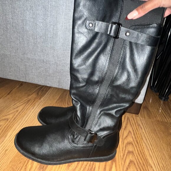 Dream Paris Tall Black Boots - Picture 4 of 6